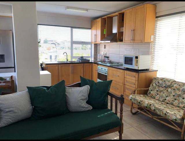 4 BEDROOM HOUSE FOR SALE IN DE KELDERS